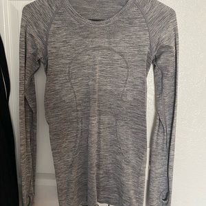 Lululemon gray long sleeve